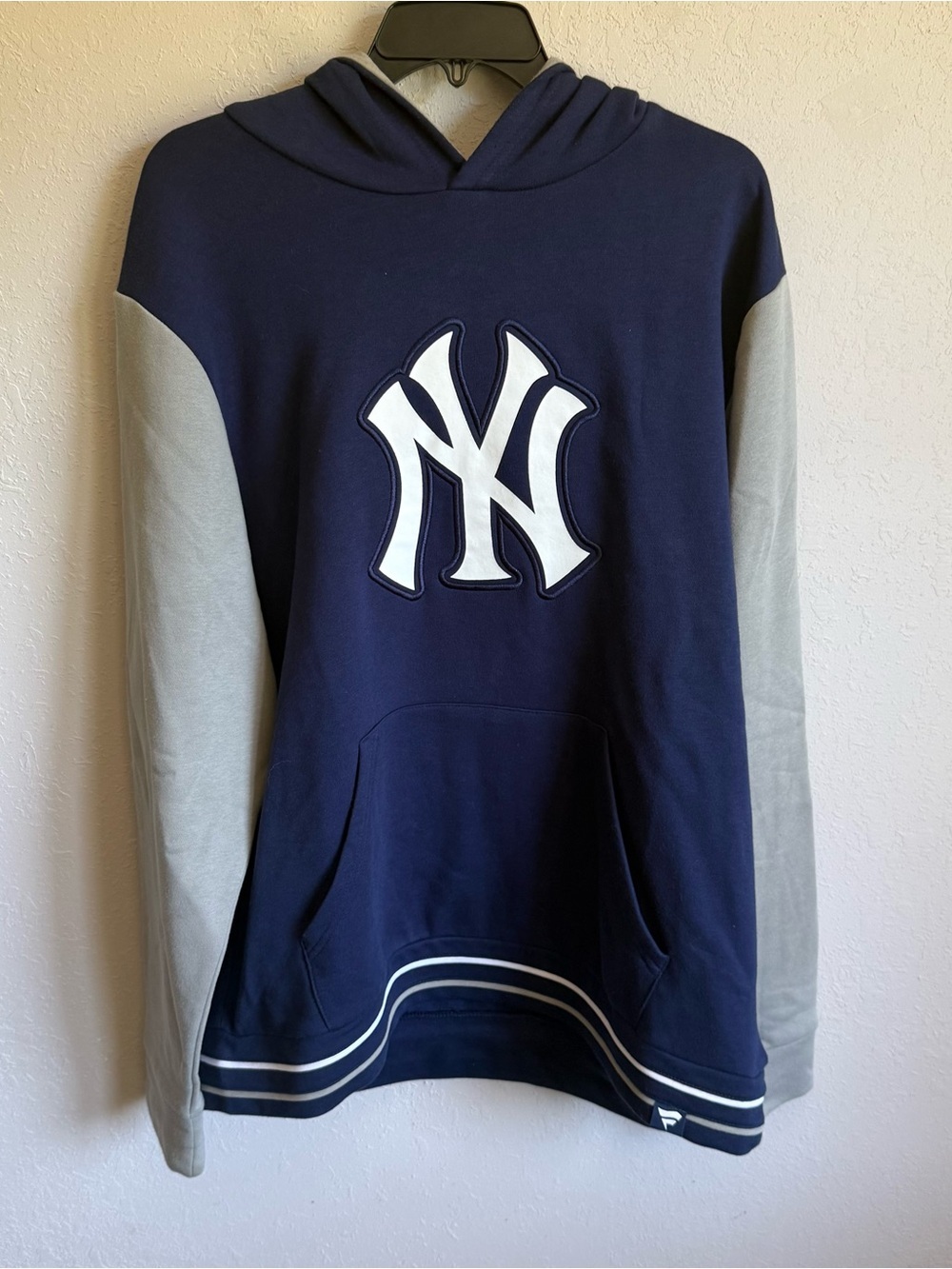 Men’s XL Navy and Gray Fanatics MLB New York Yankees Sporty Athletic Hoodie